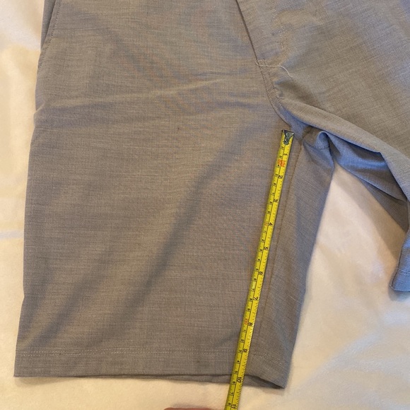 Travis Matthew Mens Golf Shorts size 30 - Picture 2 of 6